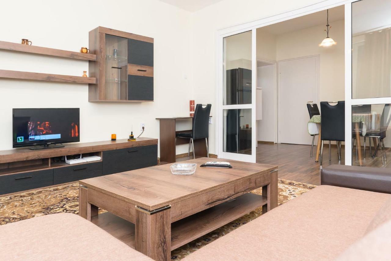 Central Academic Apartment Sofia Exteriör bild