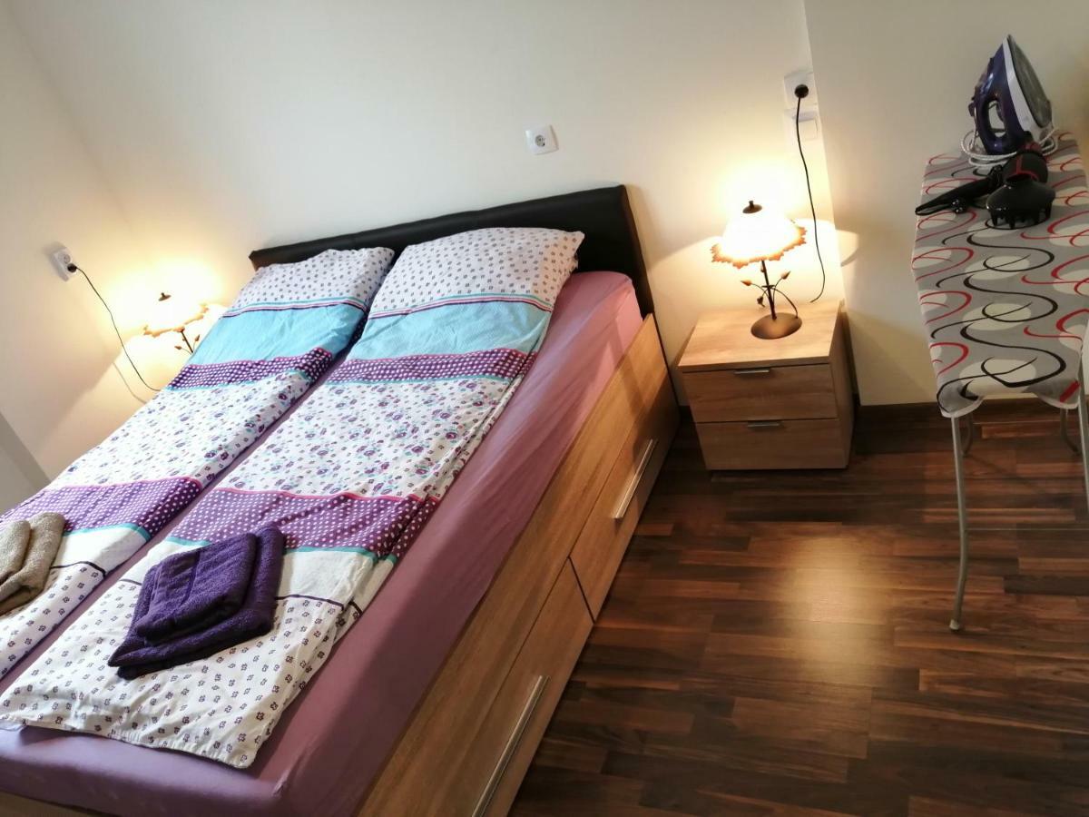 Central Academic Apartment Sofia Exteriör bild